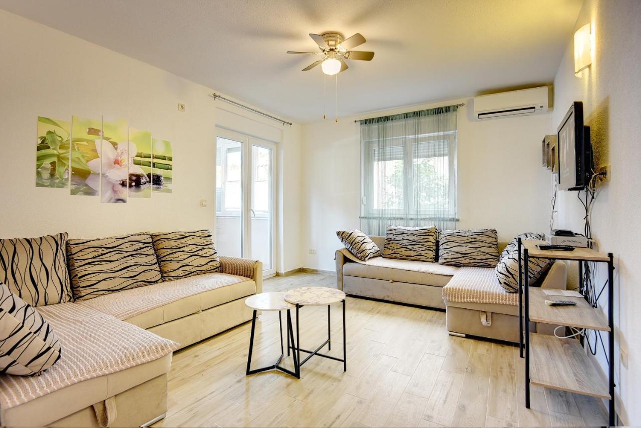 Apartment Mores ميدولين المظهر الخارجي الصورة