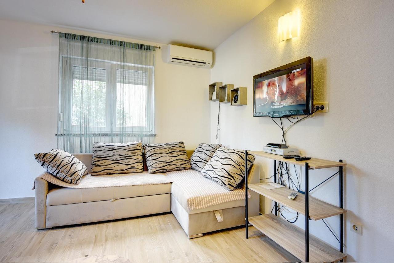 Apartment Mores ميدولين المظهر الخارجي الصورة